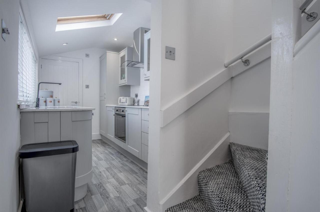 Hawtree Cottage - 2 Bedroom Cottage - Tenby Exterior foto